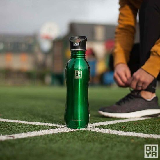 Load image into Gallery viewer, Onya reusable stainless steel drink bottle green 740ml. Diminish.

