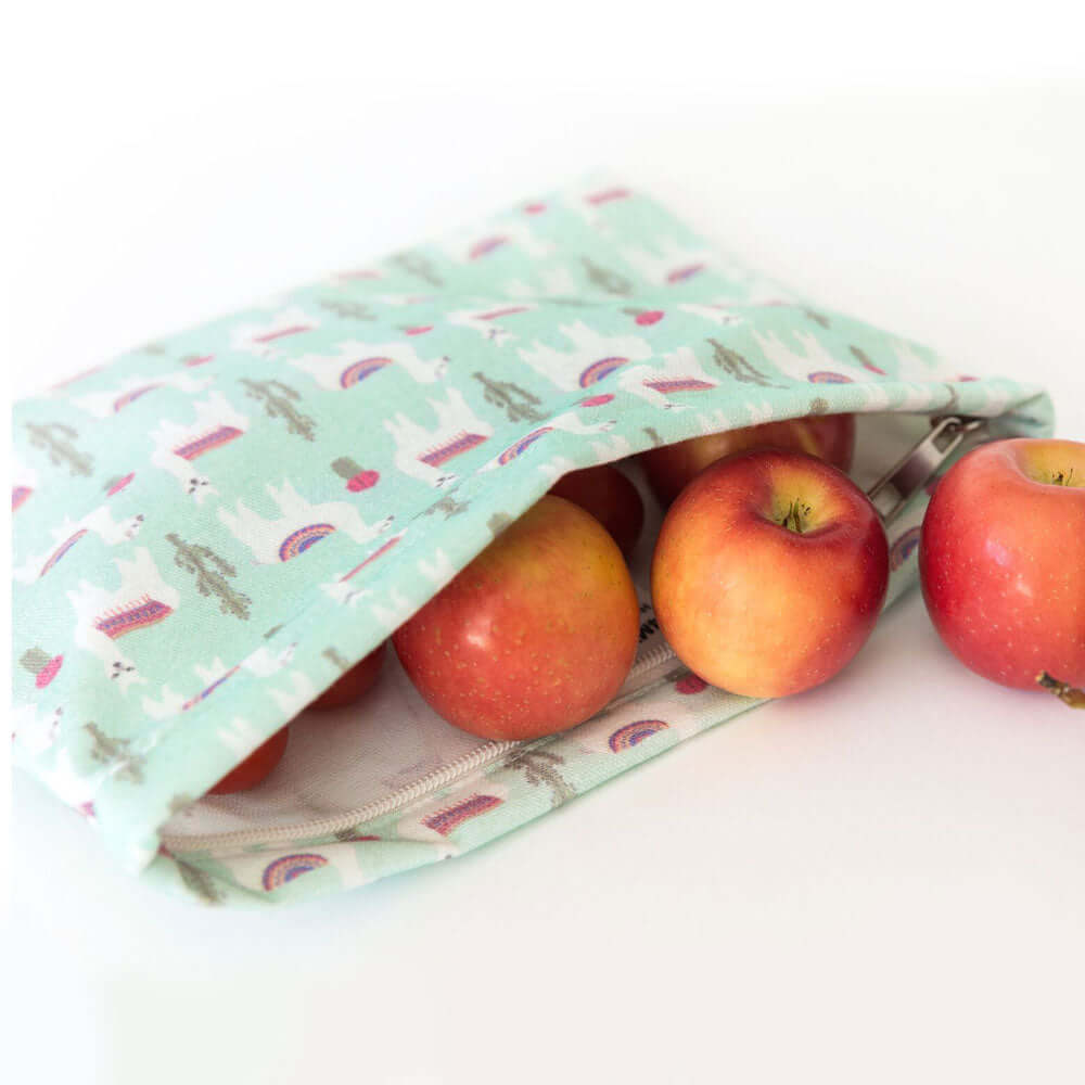 Llama 4myearth reusable and plastic-free food pocket with apples