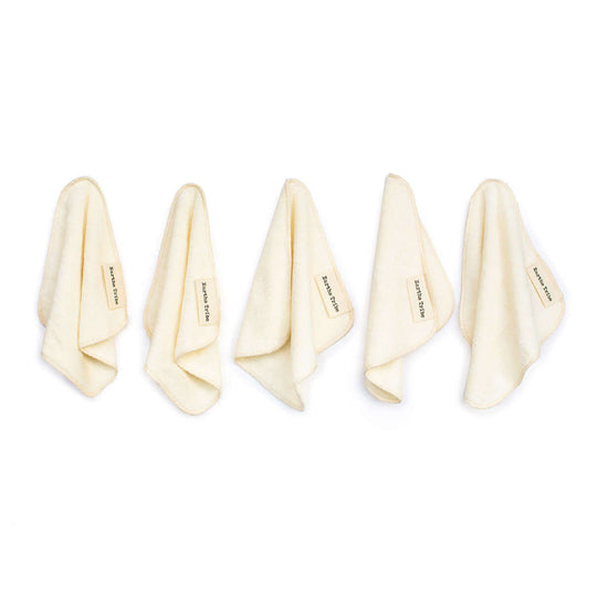 Reusable and eco-friendly plastic-free white cotton baby wipes set of 5. Diminish.